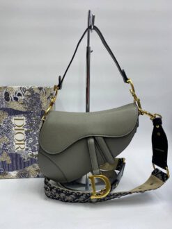 Женская кожаная сумка Christian Dior Saddle серая 25/20/7 - фото 9