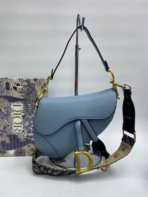 Женская кожаная сумка Christian Dior Saddle голубая 25/20/7 - фото 1