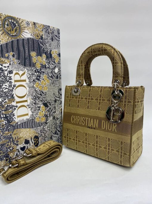 Женская сумка Dior желто-коричневая из жаккардовой ткани 23/20/12 - фото 1