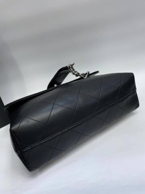 Женская кожаная сумка Chanel черная 33/22/10 см - фото 2