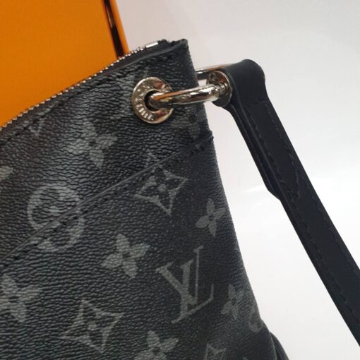 Женская сумка Louis Vuitton черная 32/27/8 - фото 6