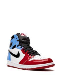 Кроссовки Nike Air Jordan 1 Retro Fearless