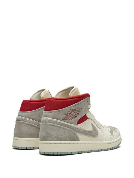 Кроссовки Nike Air Jordan 1 Retro 'Sneakerstuff 20th Anniversary' - фото 3