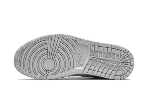 Кроссовки Nike Air Jordan 1 Retro Silver - фото 2