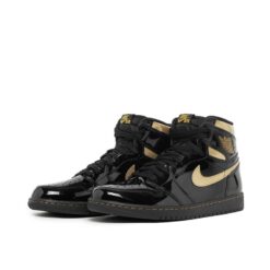 Кроссовки Nike Air Jordan 1 Retro «BLACK METALLIC GOLD»