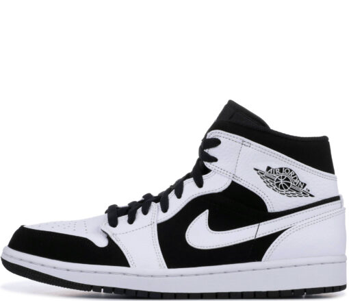 Кроссовки Nike Air Jordan 1 Retro Black/White - фото 1