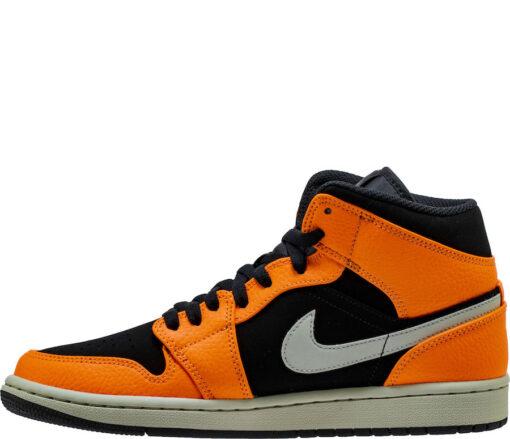 Кроссовки Nike Air Jordan 1 Retro Black/Orange a72275 - фото 1
