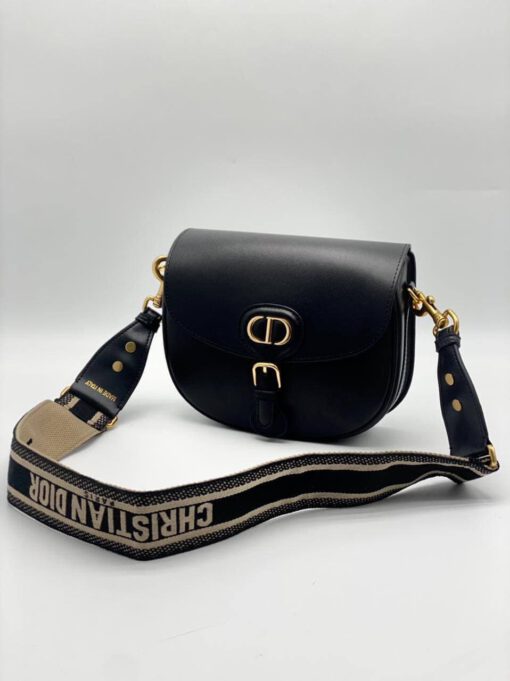 Женская кожаная сумка Dior Bobby черная 22/18 коллекция 2021-2022 - фото 1