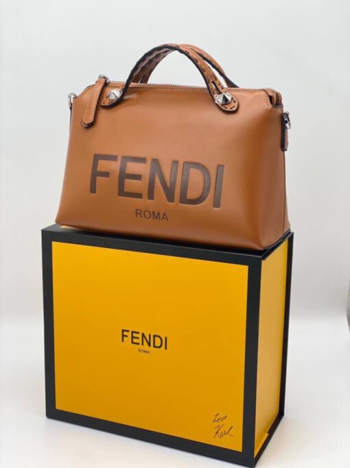 Женская кожаная сумка Fendi 66169 оранжевая 27/16 см - фото 7