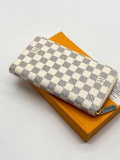 Кошелек Louis Vuitton серо-белый 20/11 коллекция 2021-2022