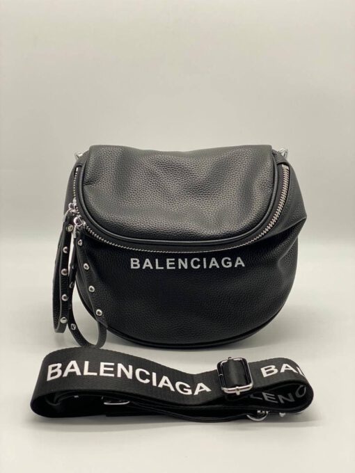 Женская кожаная сумка Balenciaga черная 25/22 коллекция 2021-2022 - фото 1