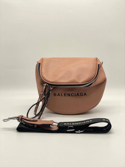 Женская кожаная сумка Balenciaga бежевая 25/22 коллекция 2021-2022 - фото 5