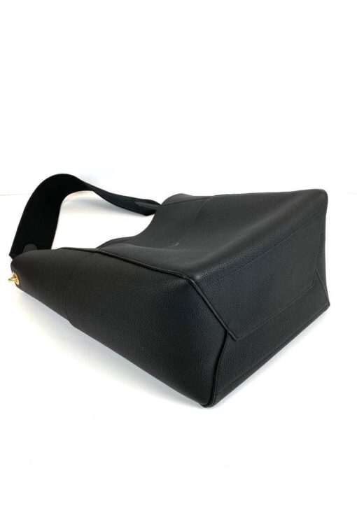 Женская сумка Celine Sangle Busket Bag in Soft Grained Calfskin черная 33/23/17 - фото 4