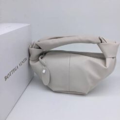 Женская кожаная сумка Bottega Veneta серая 30/13 коллекция 2021-2022