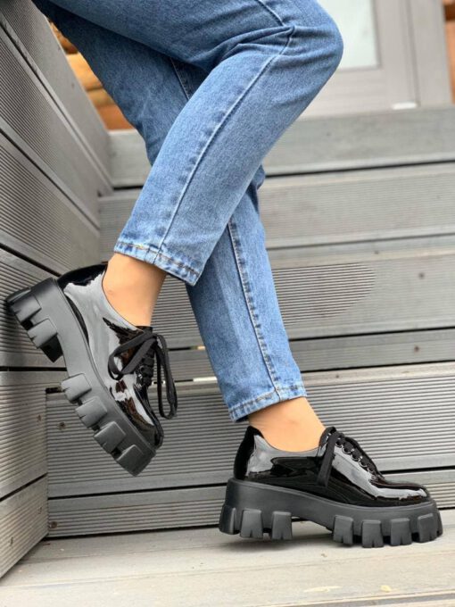 Туфли-дерби женские Prada черные коллекция 2021-2022 A66799 - фото 5