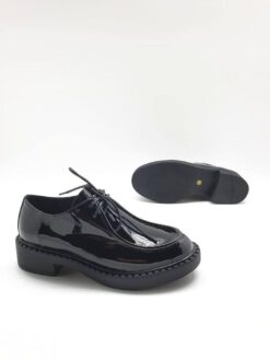 Туфли-дерби женские Prada черные лакированные коллекция 2021-2022