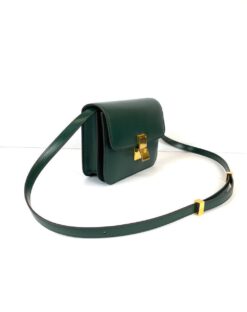 Женская кожаная сумка Celine Medium Classic зеленая премиум-люкс 18/15/6