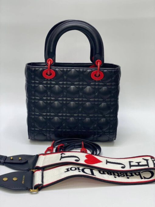 Женская кожаная сумка Lady Dior черная 24/20 коллекция 2021-2022 - фото 4
