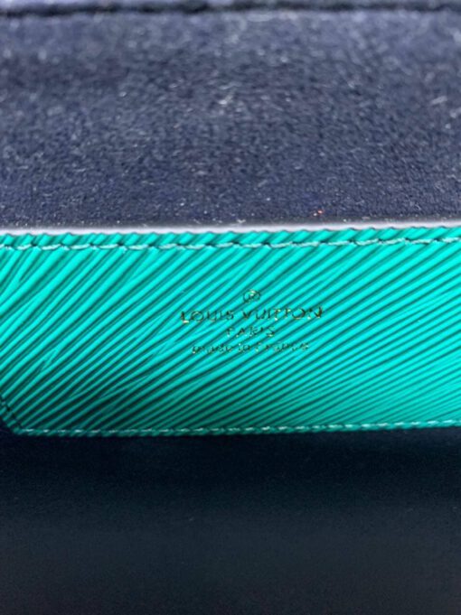 Женская кожаная сумка Louis Vuitton зеленая 23/17 коллекция 2021-2022 - фото 6