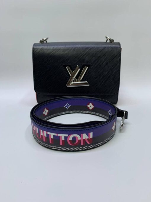 Женская кожаная сумка Louis Vuitton черная 23/17 коллекция 2021-2022 A68450 - фото 1
