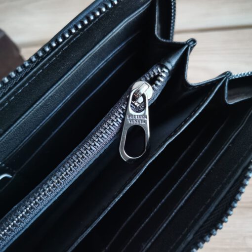 Кожаный портмоне-кошелек Bottega Veneta черный 20/10 см - фото 4