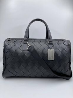 Дорожная кожаная сумка Bottega Veneta черная 50/30 см. коллекция 2021-2022 A70810