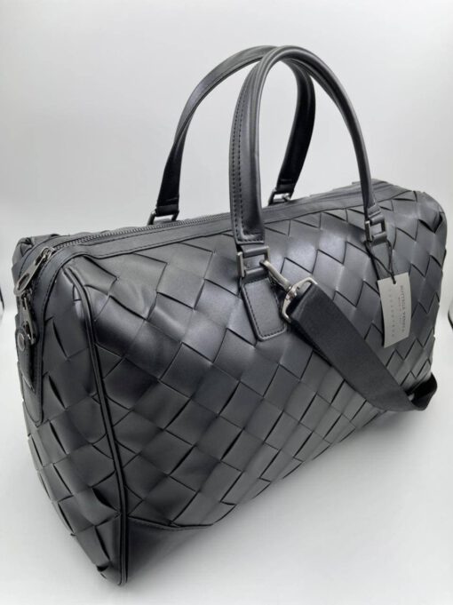 Дорожная кожаная сумка Bottega Veneta черная 50/30 см. коллекция 2021-2022 A70810 - фото 4