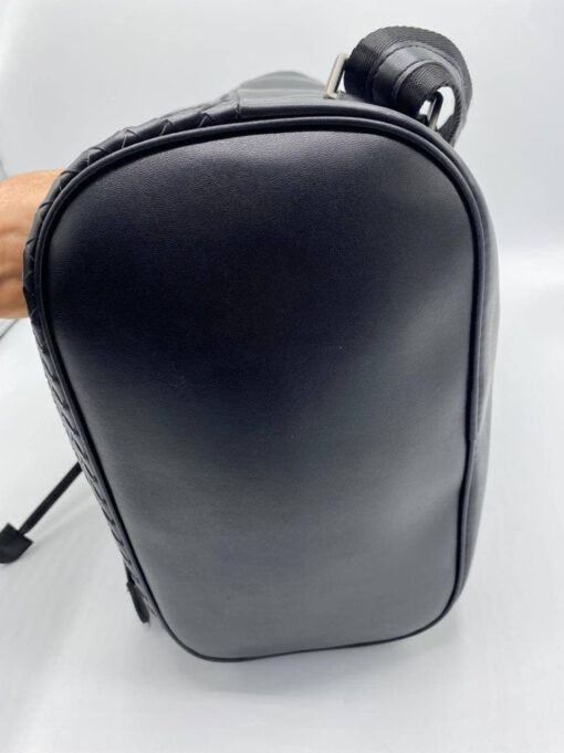 Рюкзак кожаный Bottega Veneta черный 38/28 см коллекция 2021-2022 - фото 5