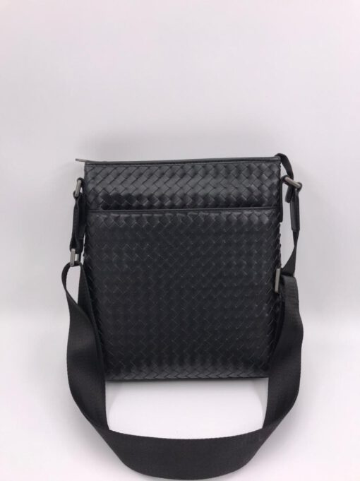 Мужская кожаная сумка Bottega Veneta черная 26/26 коллекция 2021-2022 A71073 - фото 5
