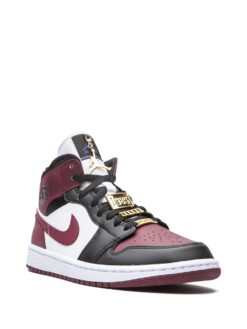 Кроссовки Nike Air Jordan 1 Retro «Maroon Toe»