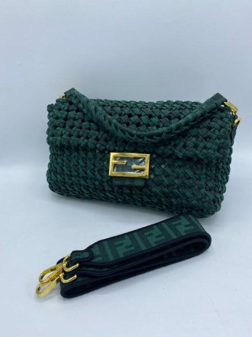 Женская плетеная сумка Fendi 78241 зеленая 28/15 см - фото 1
