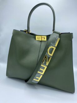 Женская кожаная сумка-тоут Fendi зеленая 42/32 см
