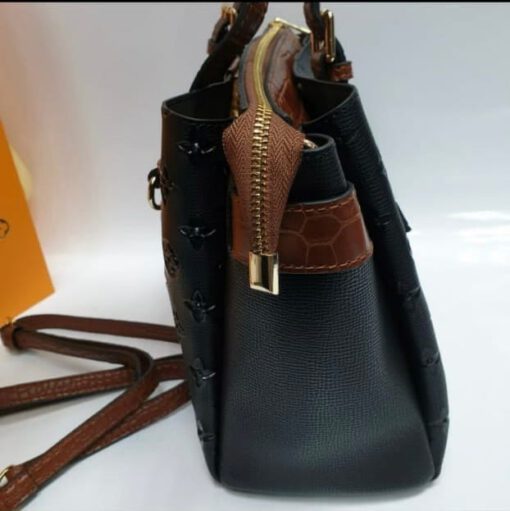 Женская сумка кожаная Louis Vuitton черная 30/25/13 см - фото 3