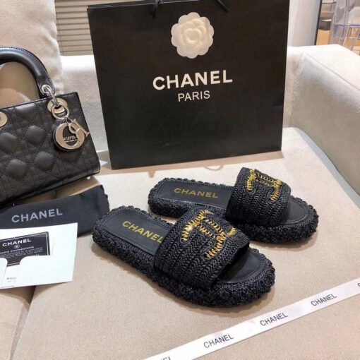 Шлепанцы женские Chanel черные премиум-люкс коллекция 2021-2022 - фото 1