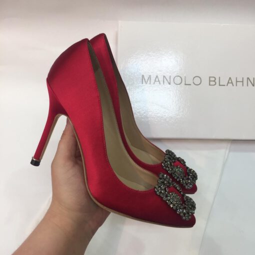 Атласные женские туфли Manolo Blahnik Hangisi 9.5 см каблук красные - фото 1