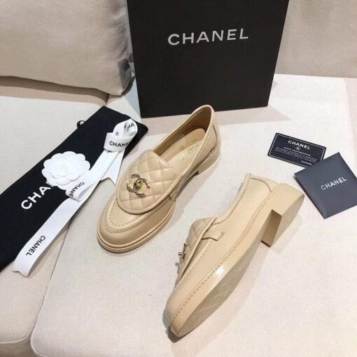 Туфли-лоферы Chanel кожаные H79136 бежевые - фото 3
