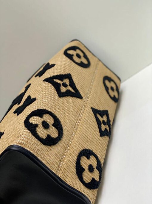 Женская сумка Louis Vuitton бежевая с чёрным рисунком 42/32/17 см - фото 3