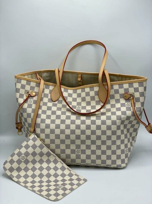 Женская сумка Louis Vuitton из канвы с шахматным рисунком бело-серая 40/31/19 см - фото 1