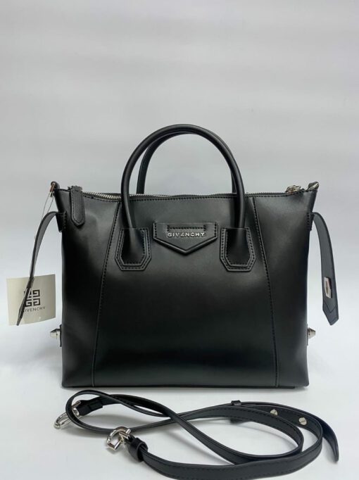 Женская кожаная сумка Givenchy черная 31/25/7 см - фото 1
