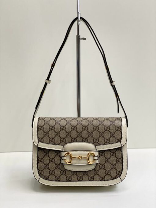 Женская сумка Gucci из канвы с белой окантовкой 26/18/8 см - фото 1