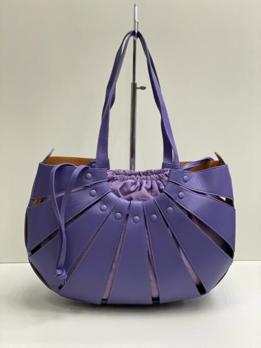 Женская кожаная сумка Bottega Veneta фиолетовая 39/24/10 см - фото 1
