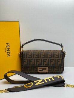 Женская сумка-клатч Fendi 87197 коричневая с рисунком-монограммой 26/14/6 см - фото 7