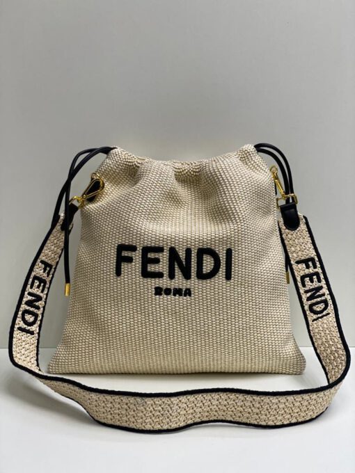 Женская тканевая сумка-мешок Fendi 87393 белая 40/37 см - фото 1