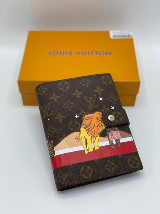 Женский бумажный органайзер (еженедельник) Louis Vuitton из канвы Monogram коричневый 19/14 см - фото 1