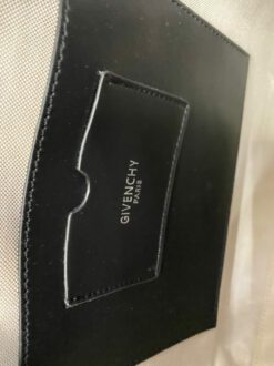 Женская кожаная сумка Givenchy черная 31/25/7 см