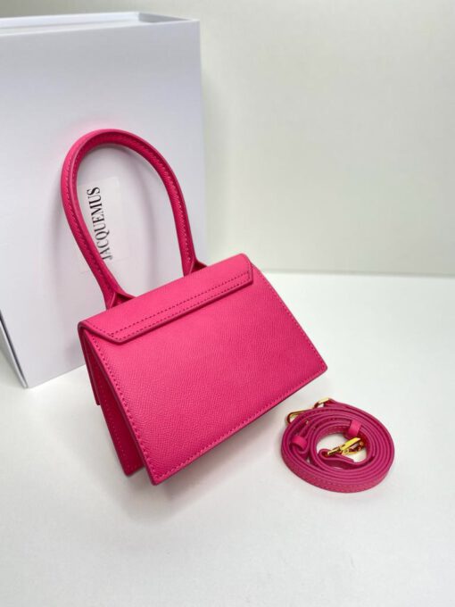 Женская маленькая кожаная сумка Jacquemus Le Chiquito ярко-розовая 17/13 см - фото 4