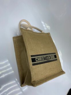 Женская сумка-шоппер Dior тканевая бежевая 25/30/15 см