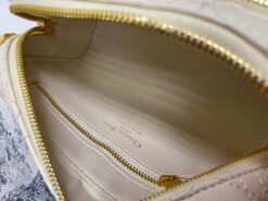 Женская кожаная сумка-клатч Dior со стёжкой белая 19/14/6 см