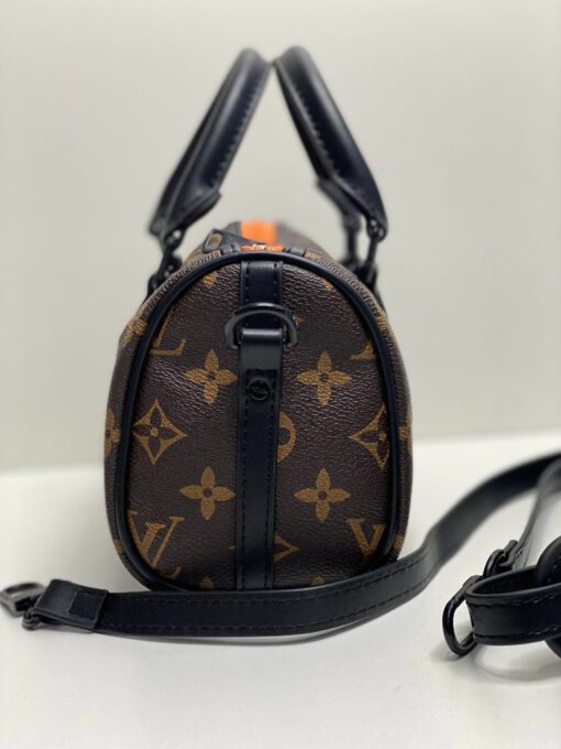 Женская сумка Louis Vuitton из канвы Monogram коричневая 20/13/9 см - фото 5