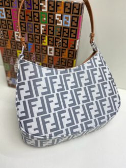 Женская тканевая сумка Fendi 83757 бело-серая с рисунком-монограммой 26/21 см